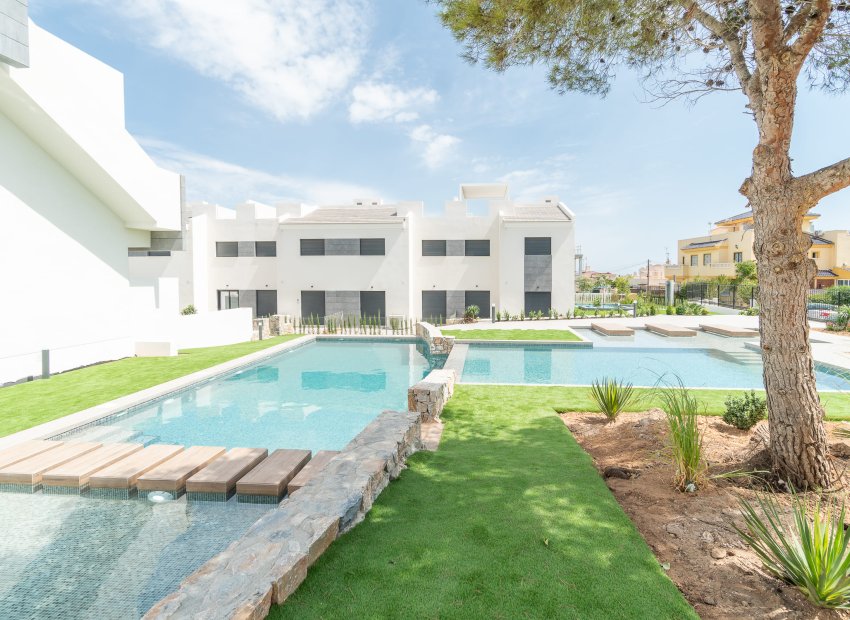 Neue Gebäude - Hochbungalow -
Torrevieja