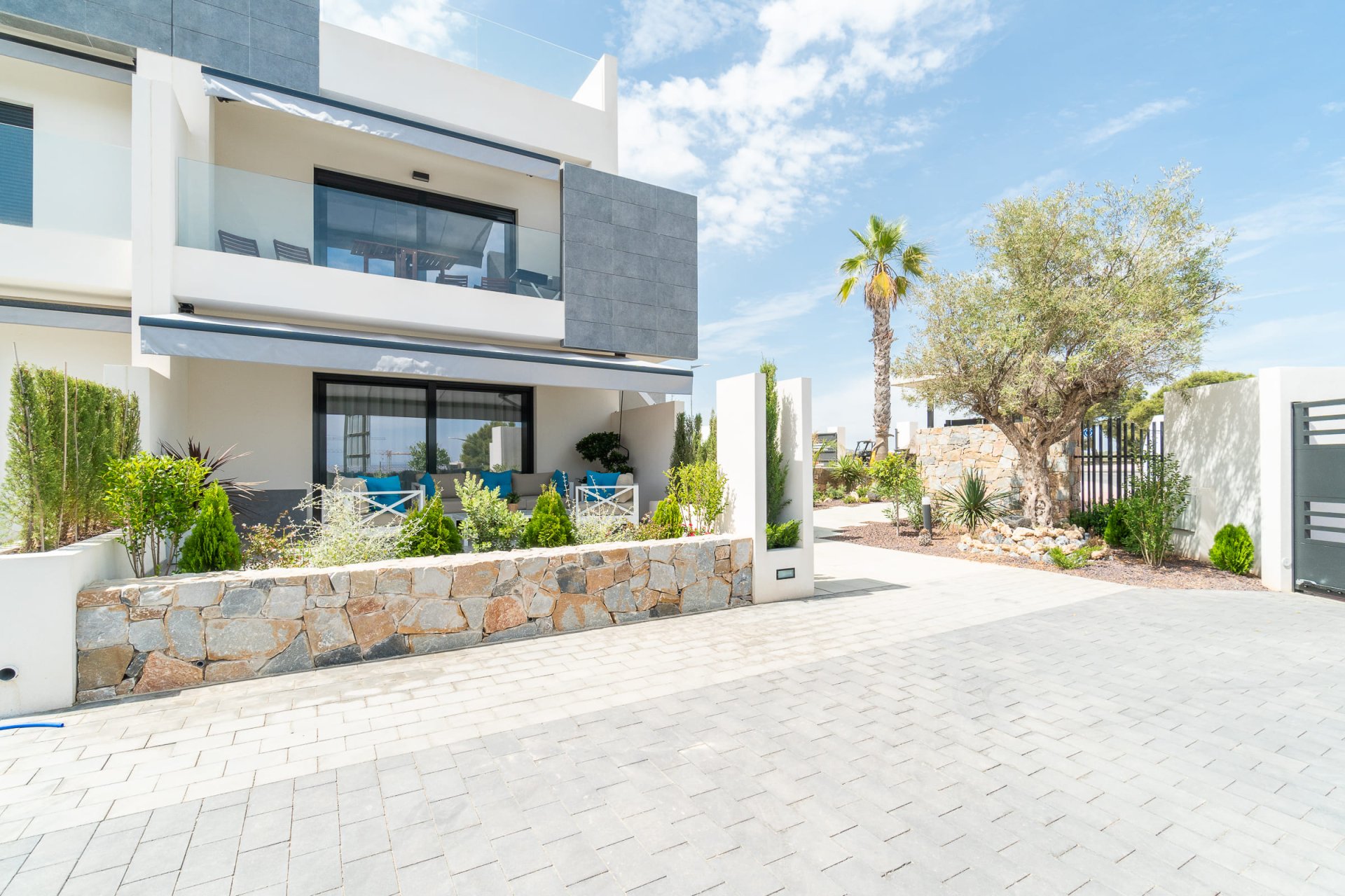 Neue Gebäude - Hochbungalow -
Torrevieja