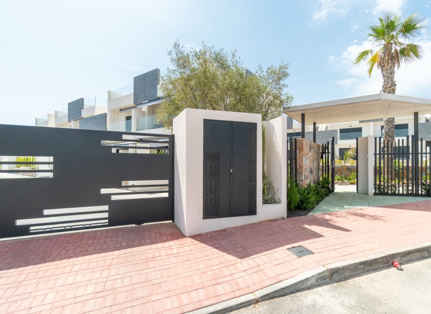 Neue Gebäude - Hochbungalow -
Torrevieja