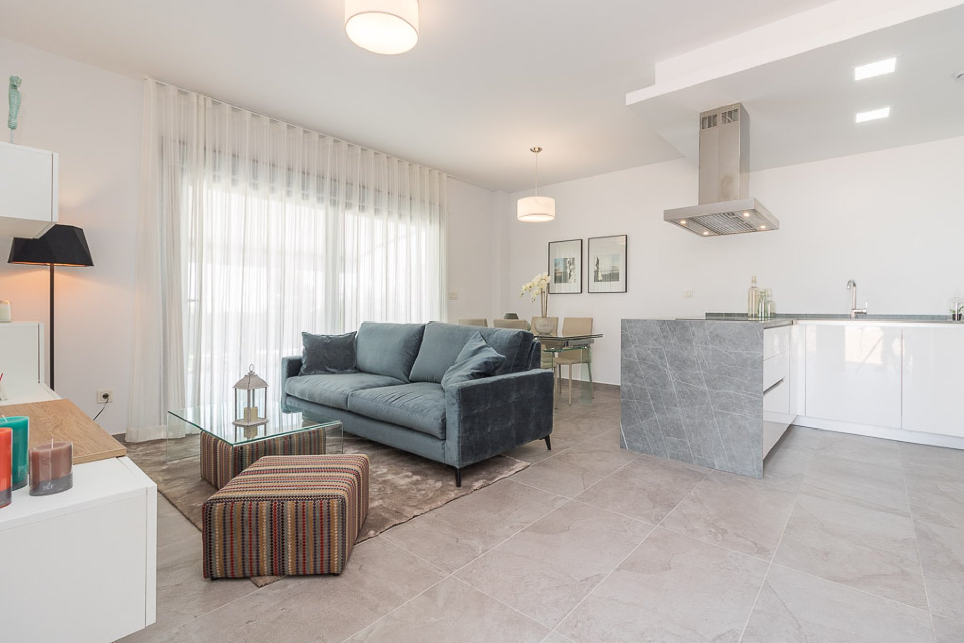 Neue Gebäude - Hochbungalow -
Torrevieja