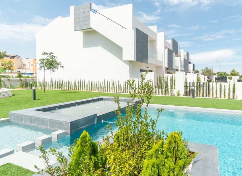 Neue Gebäude - Hochbungalow -
Torrevieja