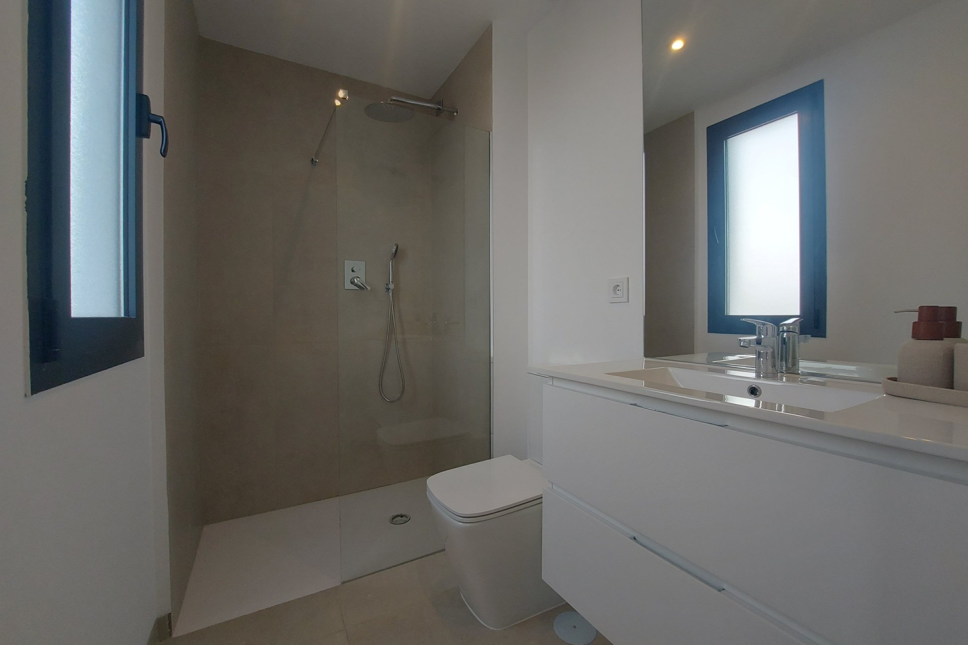 Neue Gebäude - Penthouse -
Mar de Cristal