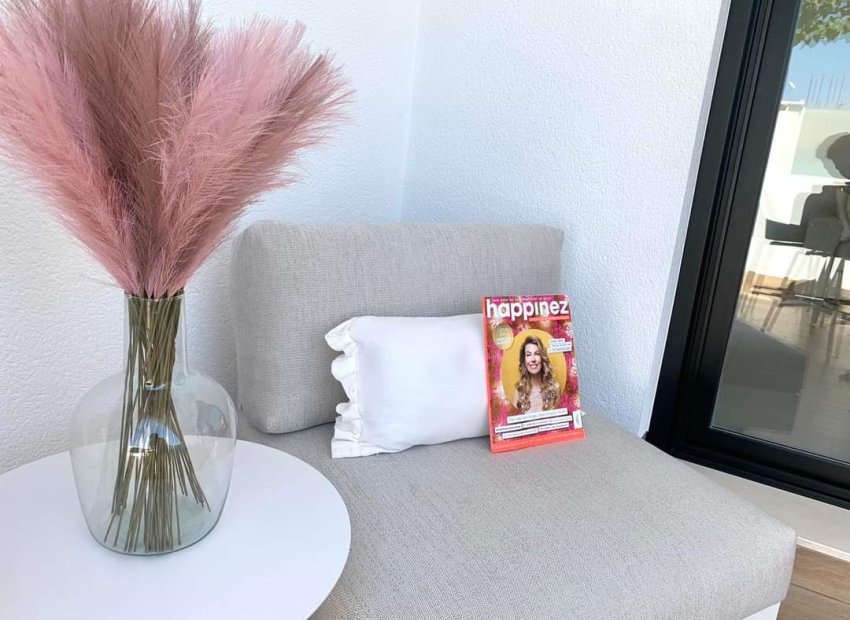 Neue Gebäude - Penthouse -
Pilar de la Horadada