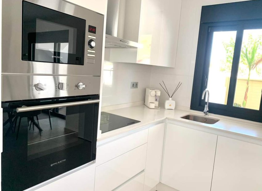 Neue Gebäude - Penthouse -
Pilar de la Horadada