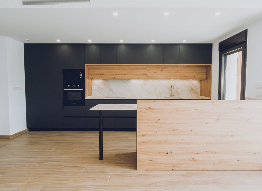 Neue Gebäude - Penthouse -
Redován