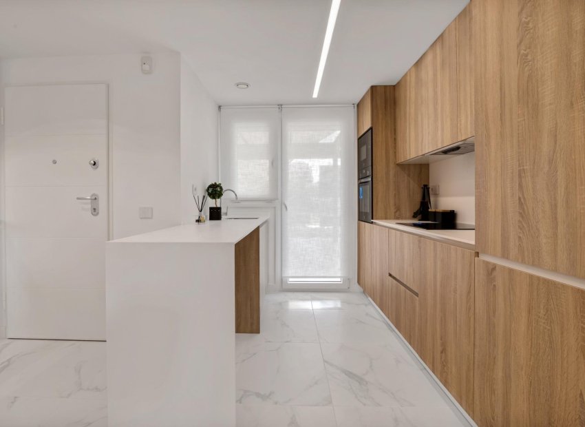 Neue Gebäude - Penthouse -
Torrevieja - Punta Prima