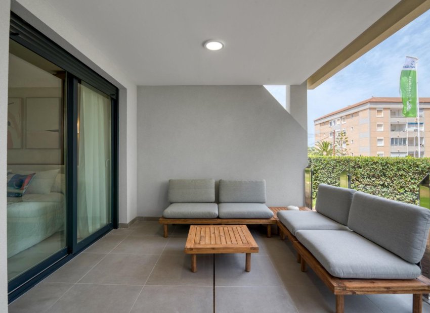 Neue Gebäude - Penthouse -
Torrevieja - Punta Prima