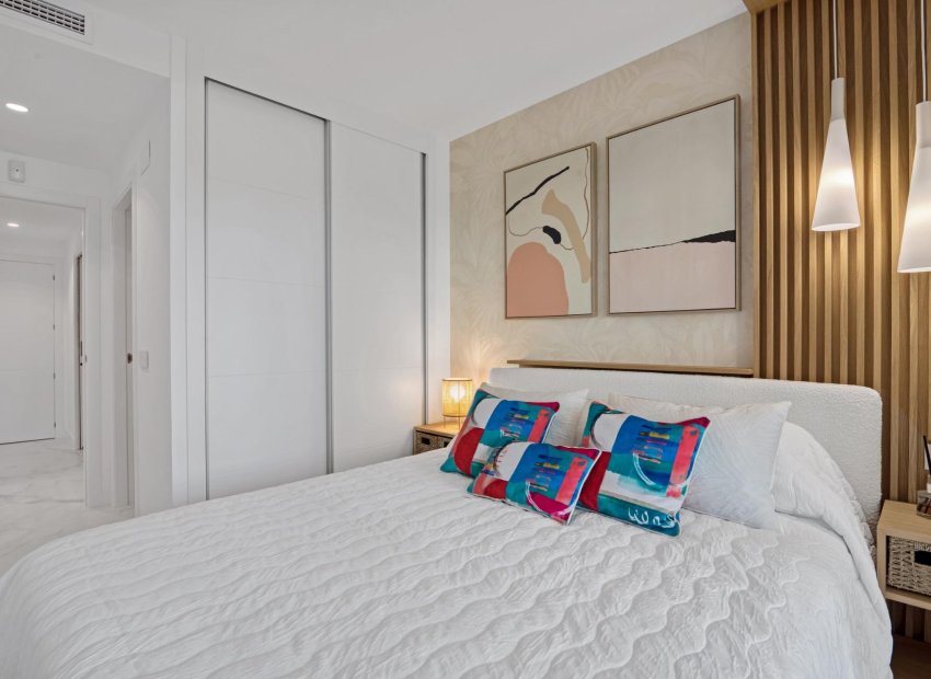 Neue Gebäude - Penthouse -
Torrevieja - Punta Prima