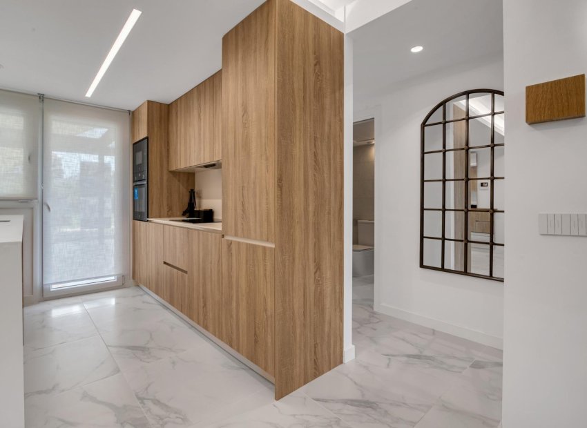Neue Gebäude - Penthouse -
Torrevieja - Punta Prima