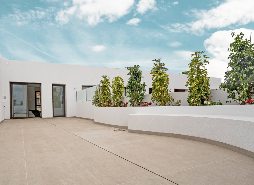 Neue Gebäude - Stadthaus -
Almoradí - Las Heredades