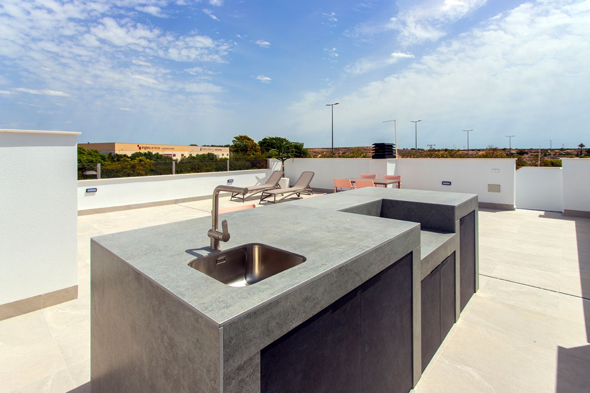 Neue Gebäude - Stadthaus -
Sucina