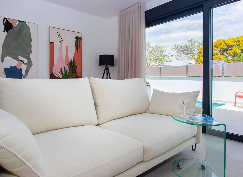 Neue Gebäude - Stadthaus -
Sucina