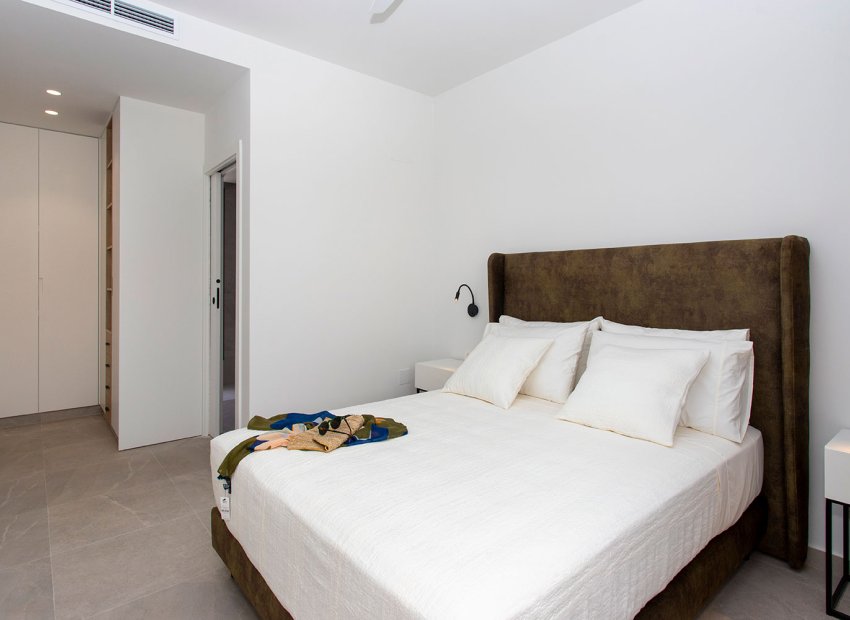 Neue Gebäude - Stadthaus -
Sucina