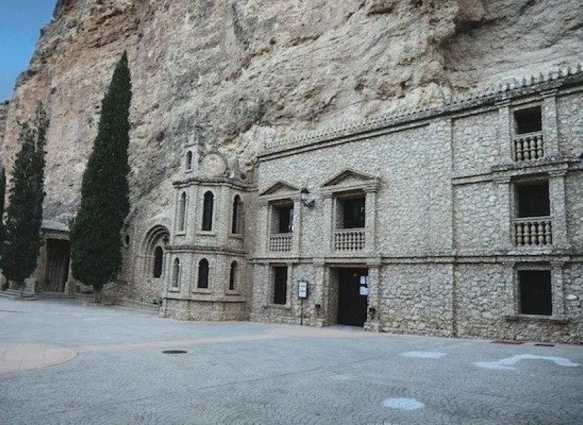 Neue Gebäude - Villa -
Calasparra - Coto Riñales