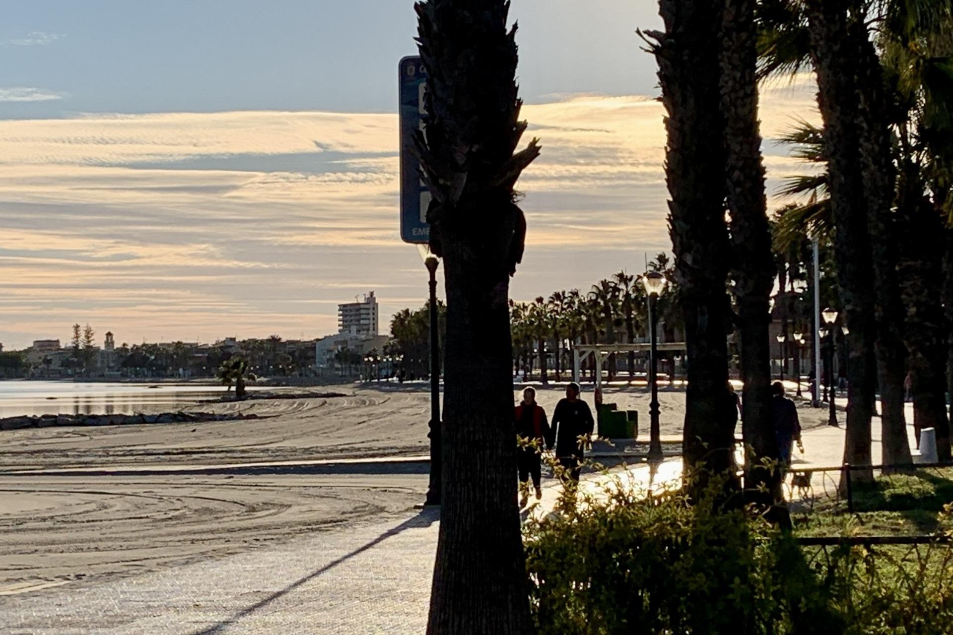 Neue Gebäude - Villa -
Los Alcazares - Playa la Atascadera