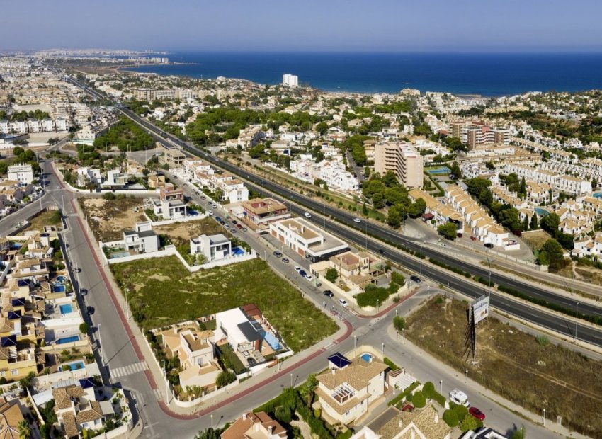 Neue Gebäude - Villa -
Orihuela Costa - La Zenia