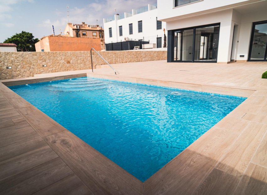 Neue Gebäude - Villa -
Orihuela Costa - Punta Prima