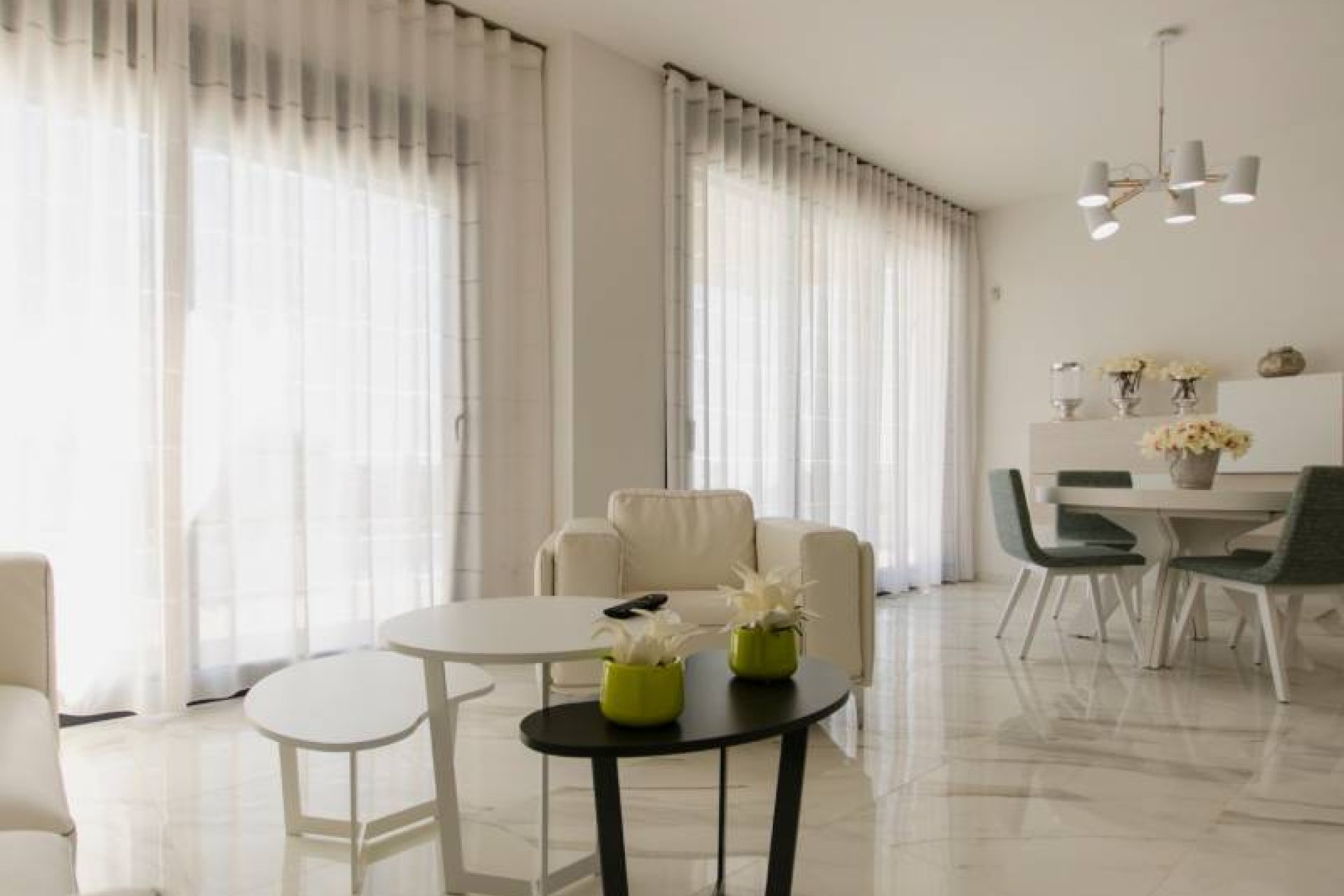 Neue Gebäude - Villa -
Orihuela Costa