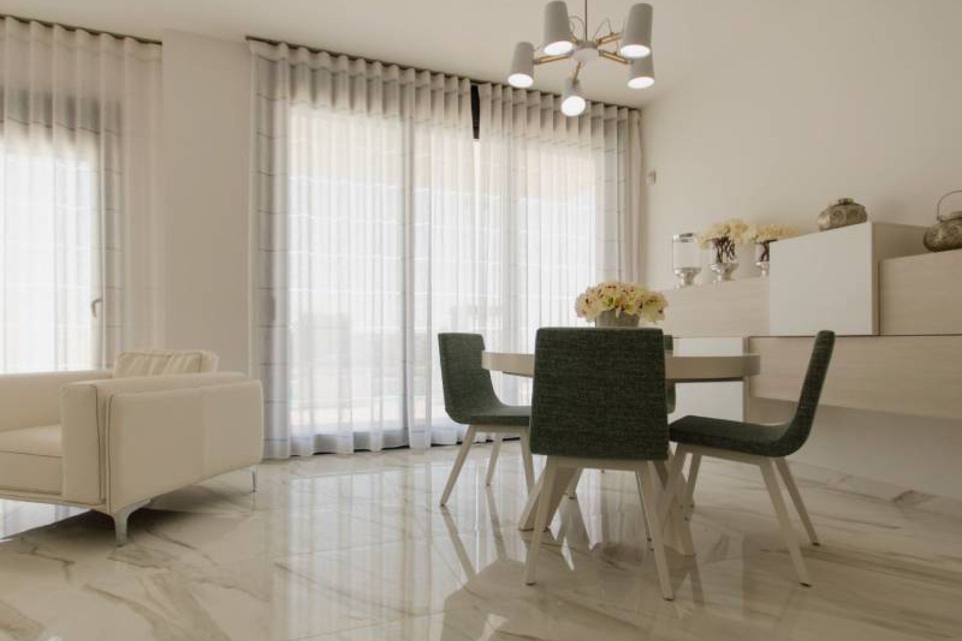 Neue Gebäude - Villa -
Orihuela Costa