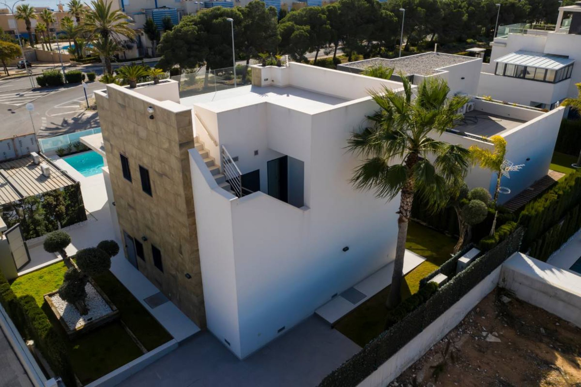 Neue Gebäude - Villa -
Orihuela Costa