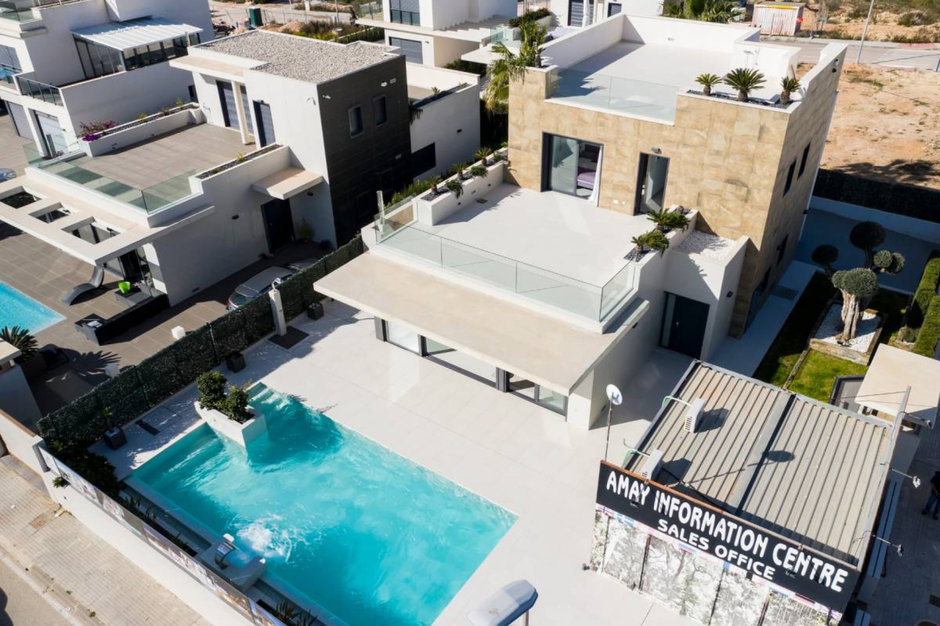 Neue Gebäude - Villa -
Orihuela Costa