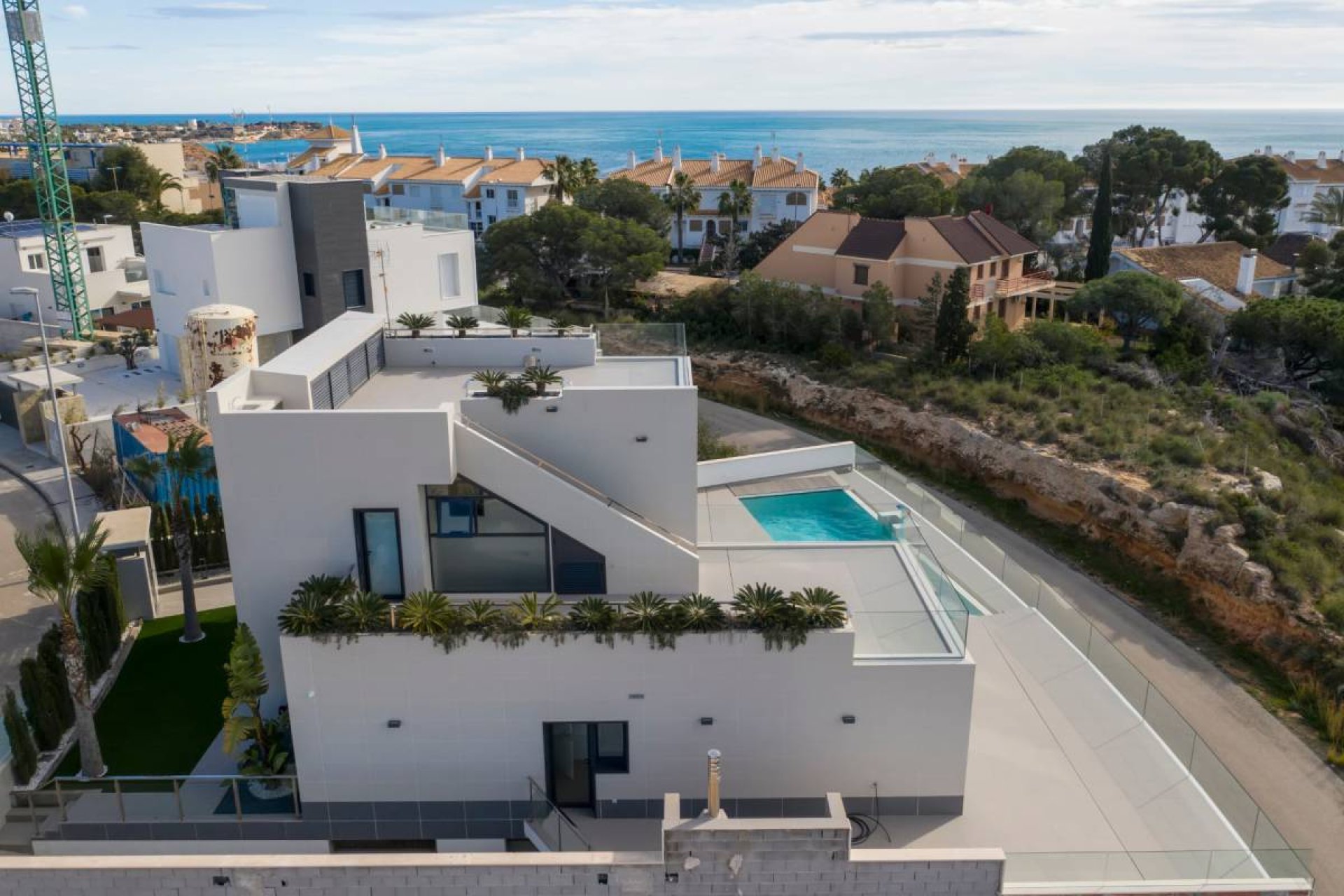 Neue Gebäude - Villa -
Orihuela Costa
