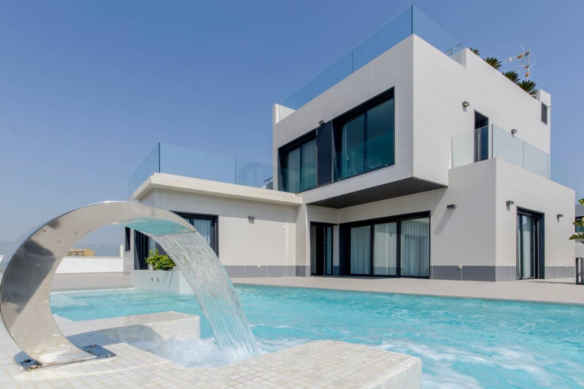 Neue Gebäude - Villa -
Orihuela Costa
