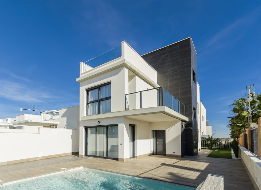 Neue Gebäude - Villa -
San Miguel de Salinas