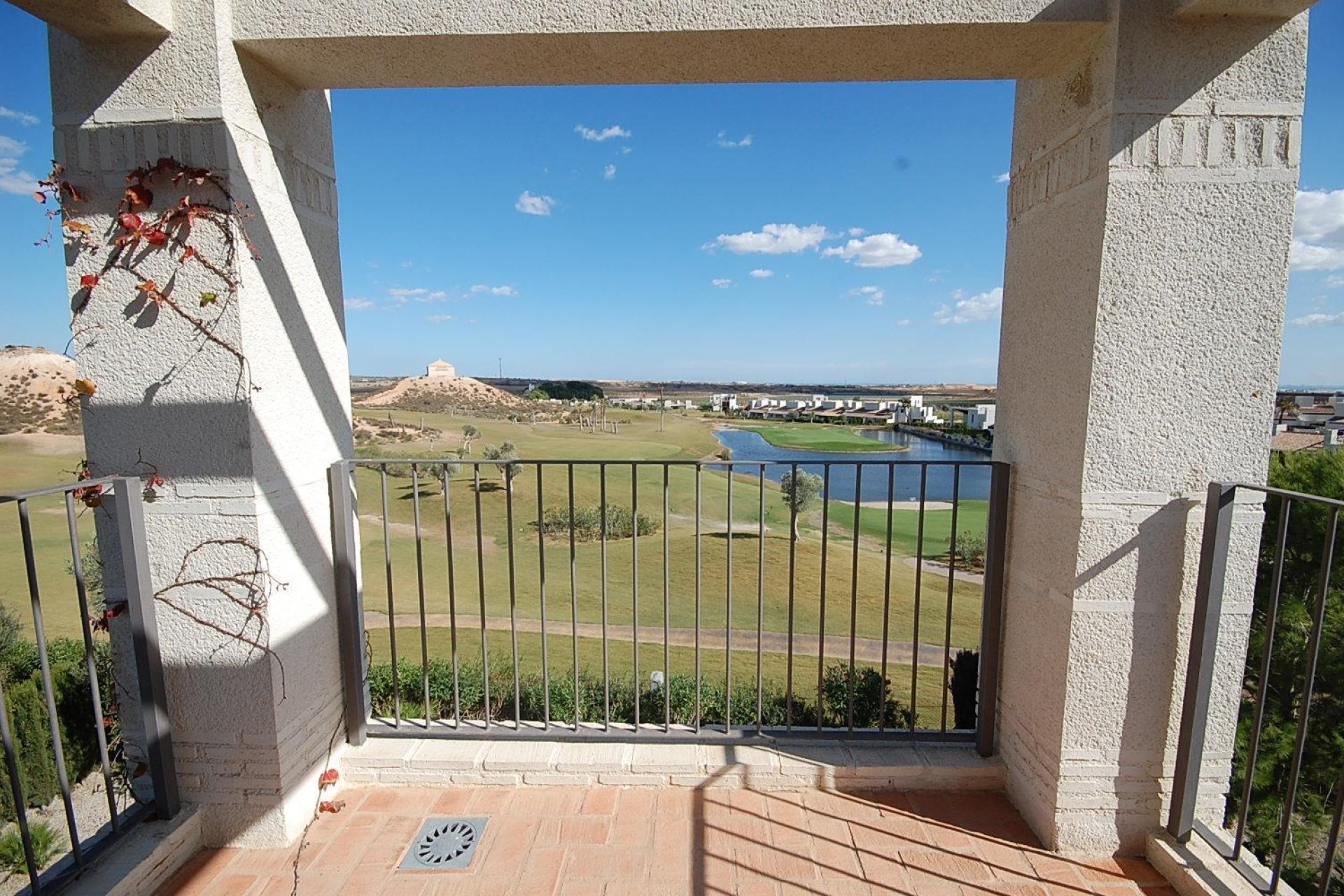 Neue Gebäude - Villa -
Sucina - Peraleja Golf