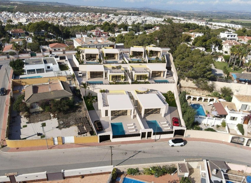 Neue Gebäude - Villa -
Torrevieja - Los Balcones