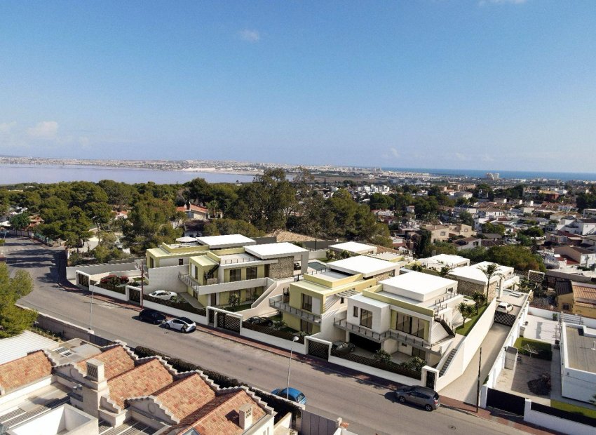 Neue Gebäude - Villa -
Torrevieja - Los Balcones