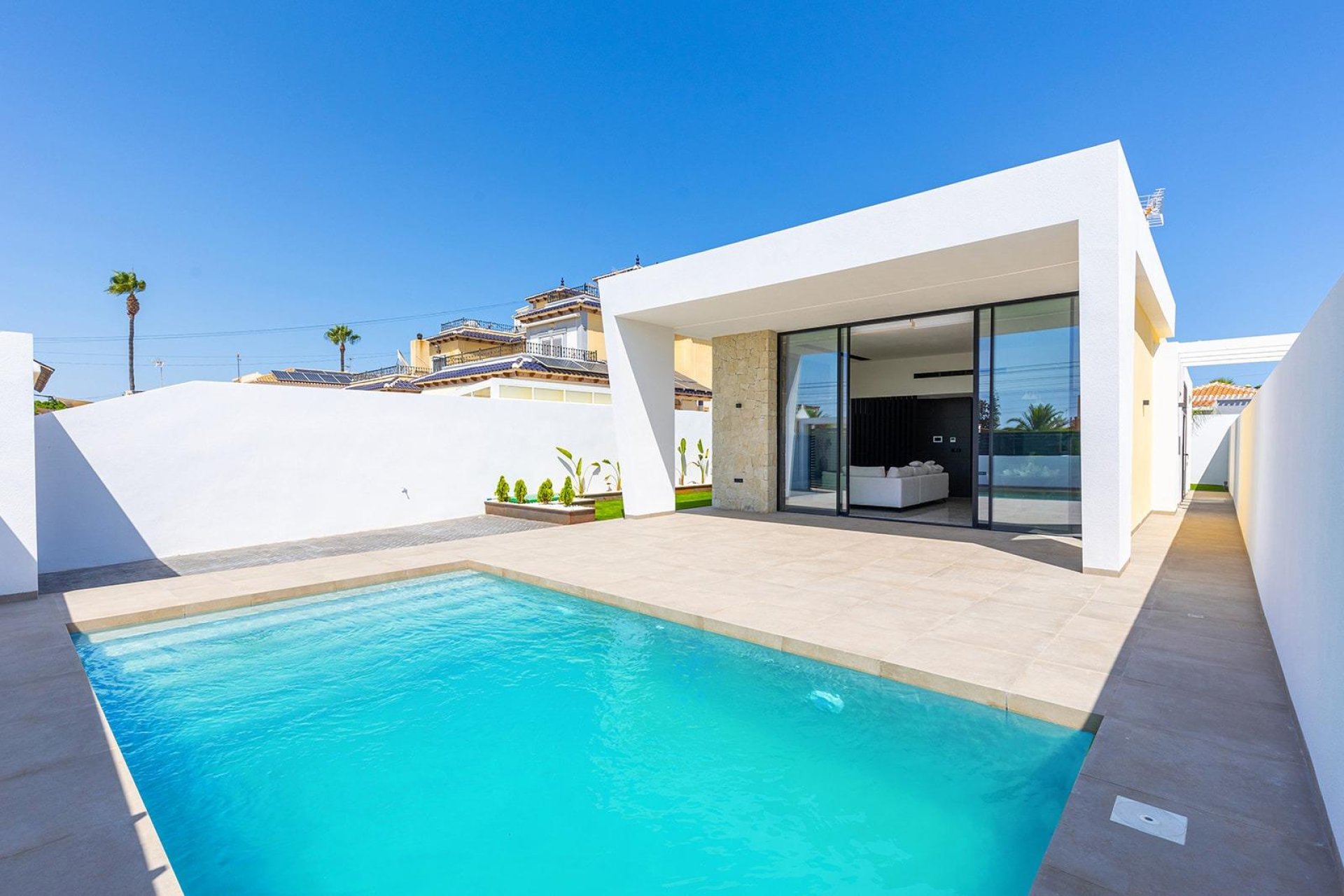 Neue Gebäude - Villa -
Torrevieja - Los Balcones