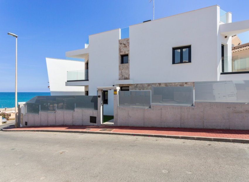 Neue Gebäude - Villa -
Torrevieja - Torrejón