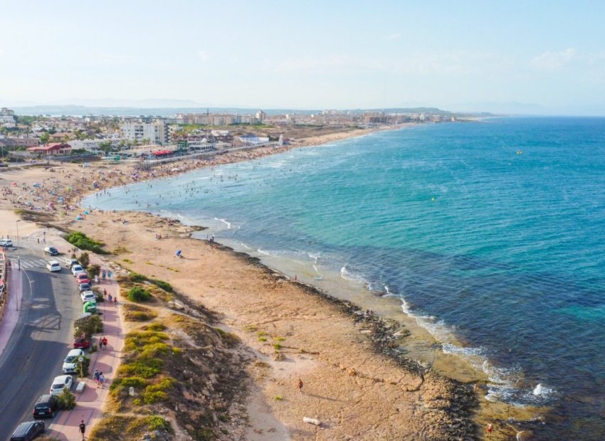 Neue Gebäude - Villa -
Torrevieja - Torrejón