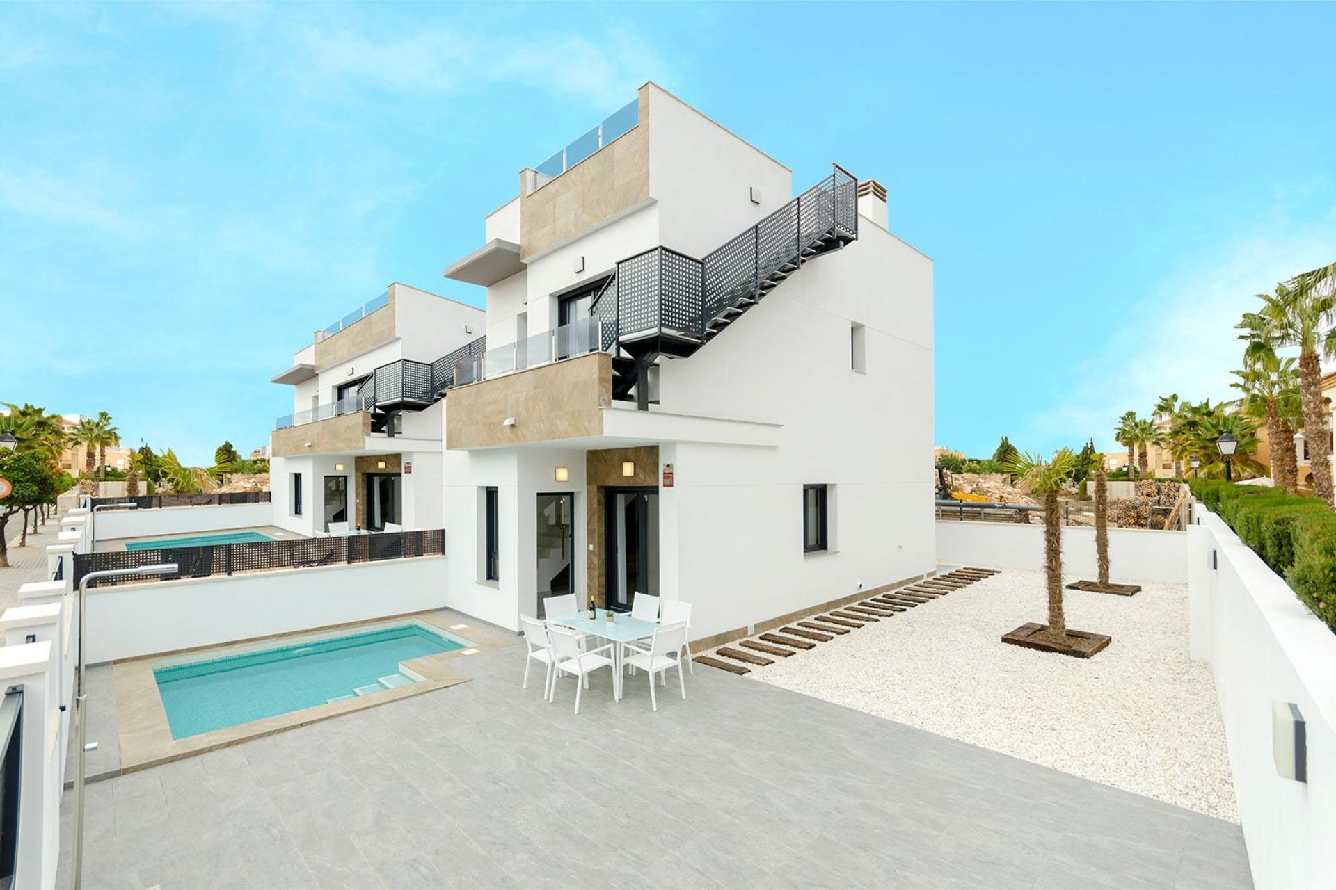 Neue Gebäude - Villa -
Torrevieja - Torretas