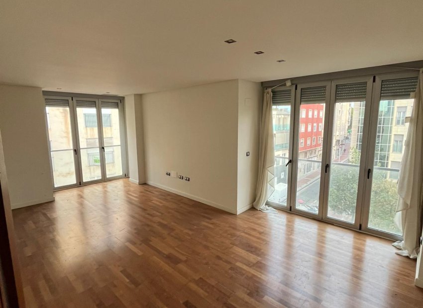 New Build - Apartment -
Elche