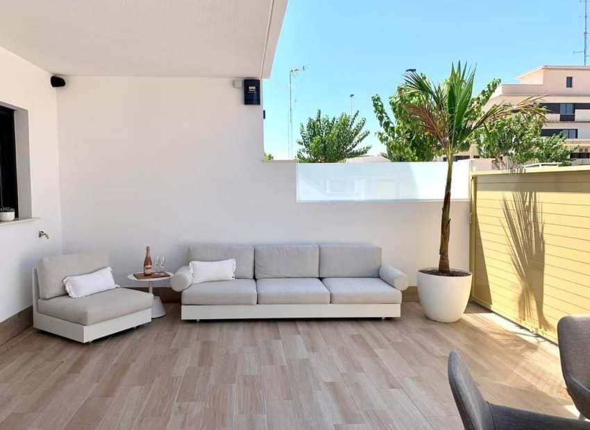 New Build - Apartment -
Pilar de la Horadada - pueblo