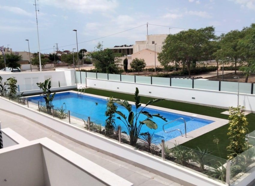 New Build - Bungalow -
Pilar de la Horadada - pueblo