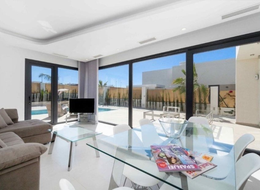 New Build - detached -
Benijofar