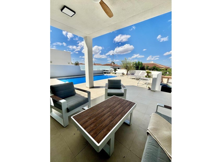 New Build - Detached House / Villa -
Benijofar - Pueblo
