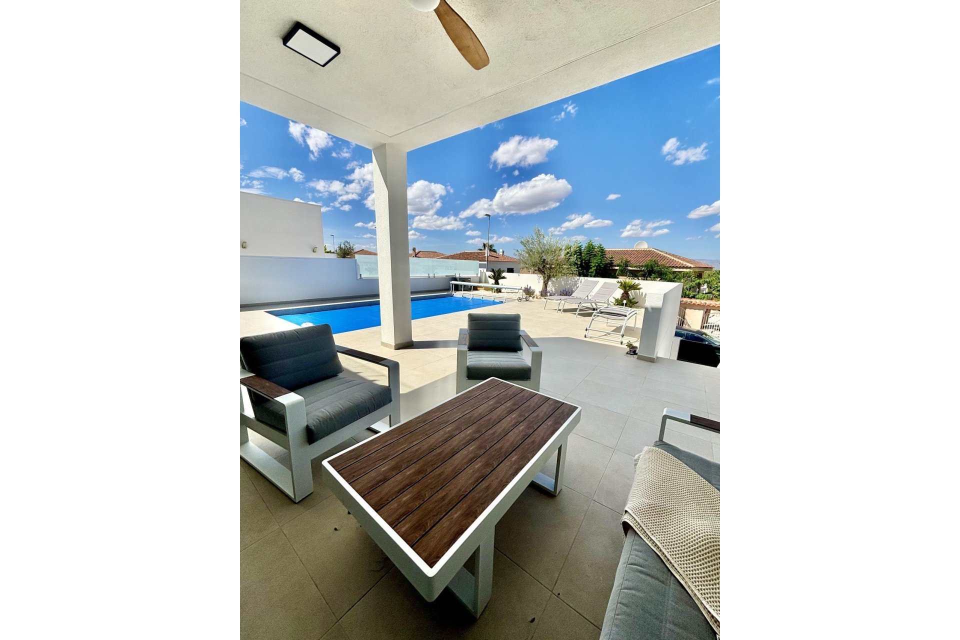 New Build - Detached House / Villa -
Benijofar - Pueblo