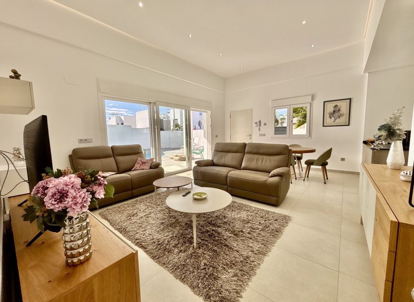 New Build - Detached House / Villa -
Benijofar