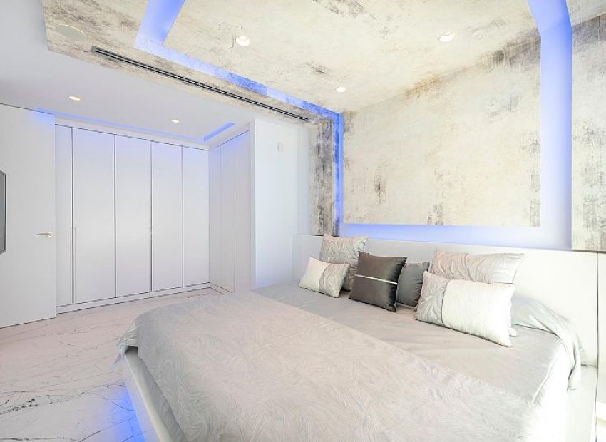 New Build - Detached House / Villa -
Calpe