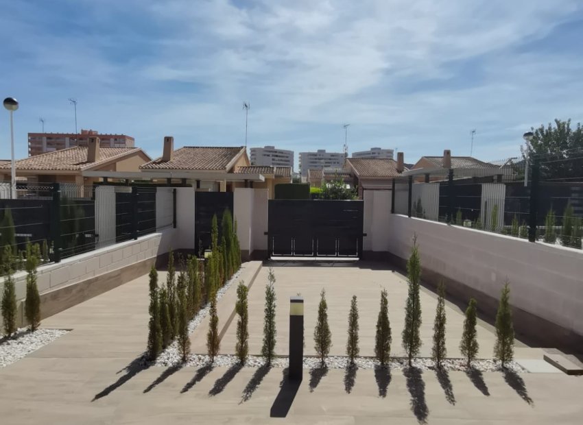 New Build - Detached House / Villa -
Cartagena