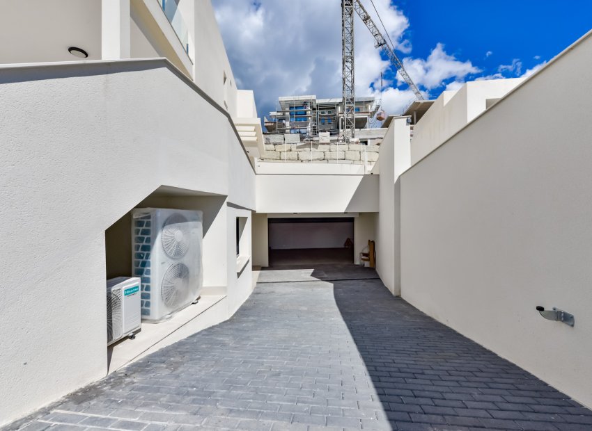New Build - Detached House / Villa -
Finestrat