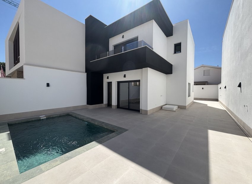 New Build - Detached House / Villa -
Heredades