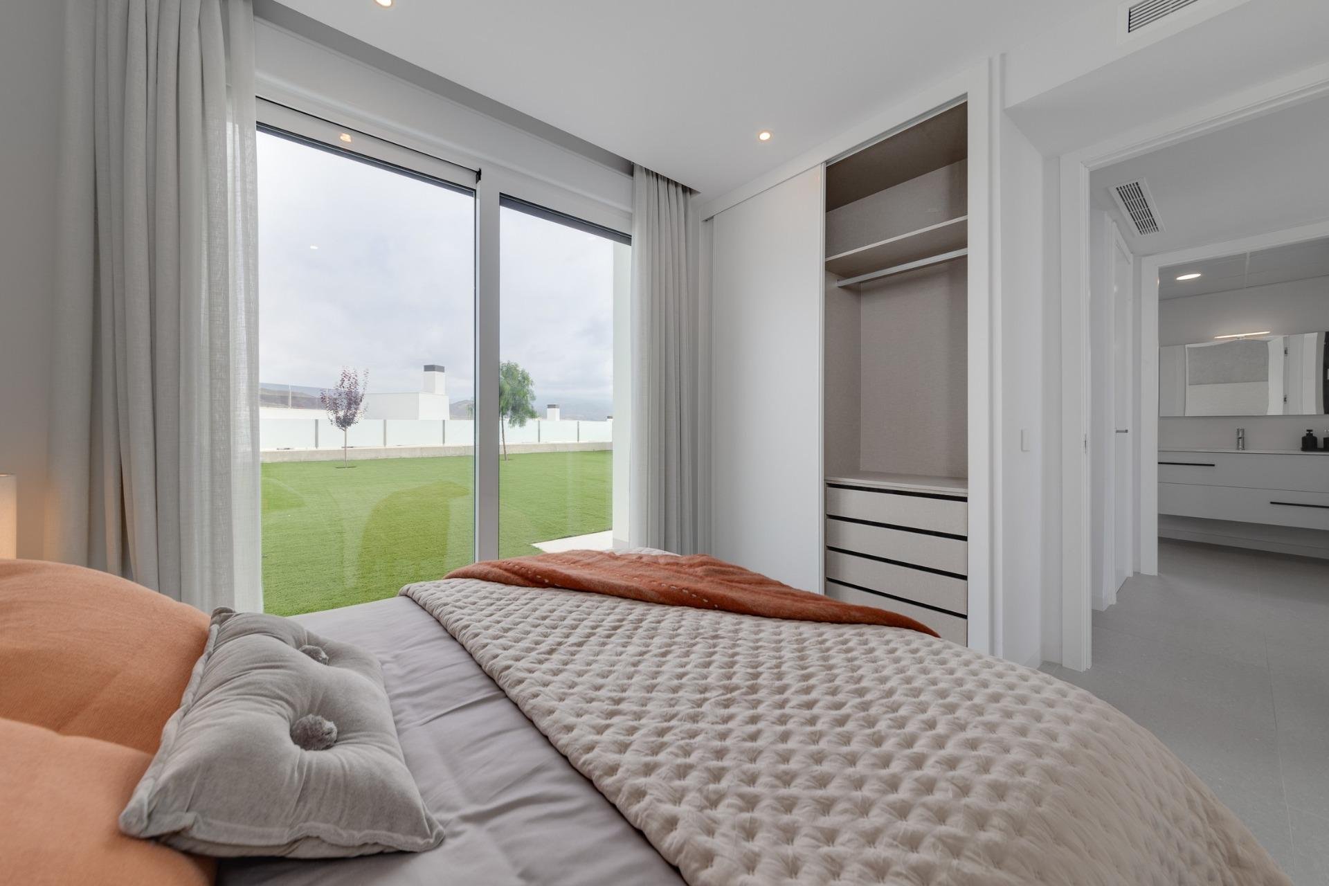 New Build - Detached House / Villa -
Mutxamel
