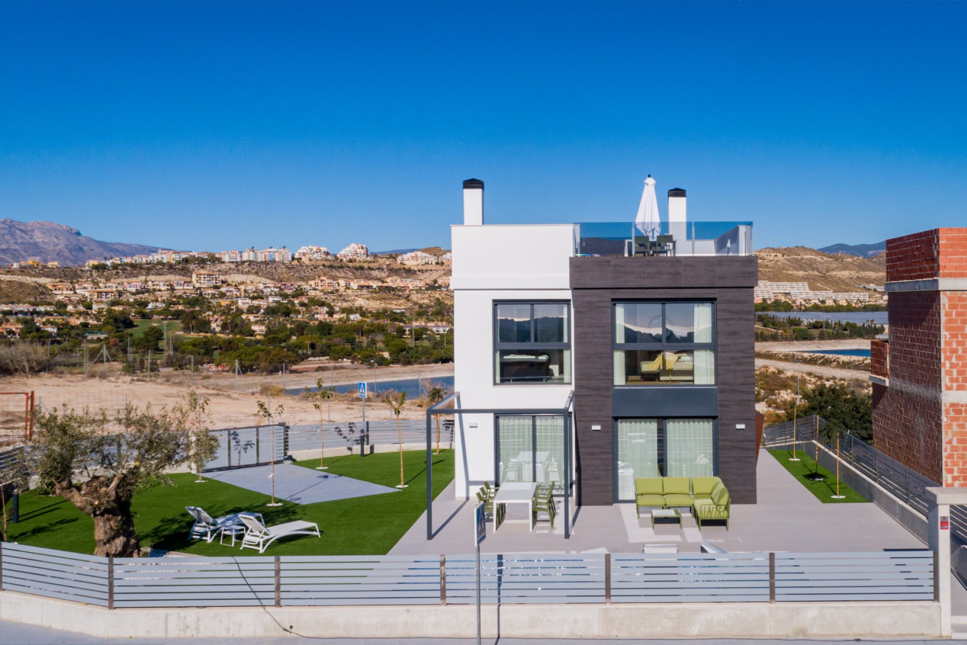 New Build - Detached House / Villa -
Mutxamel