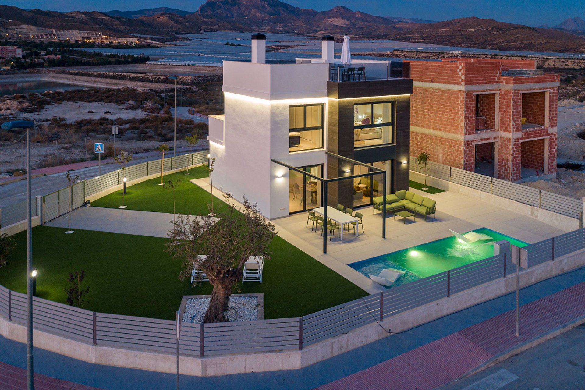 New Build - Detached House / Villa -
Mutxamel