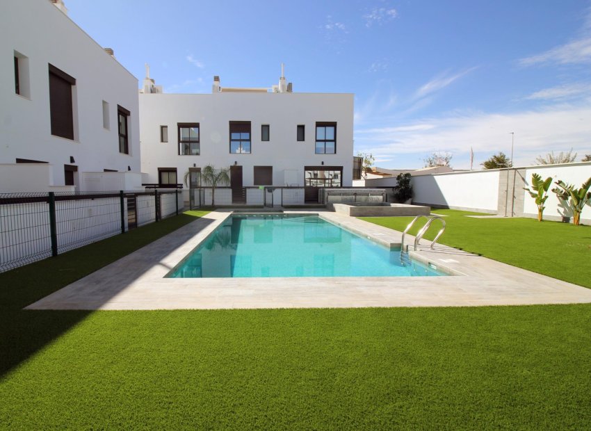 New Build - Detached House / Villa -
Pilar de la Horadada - parque Andromeda